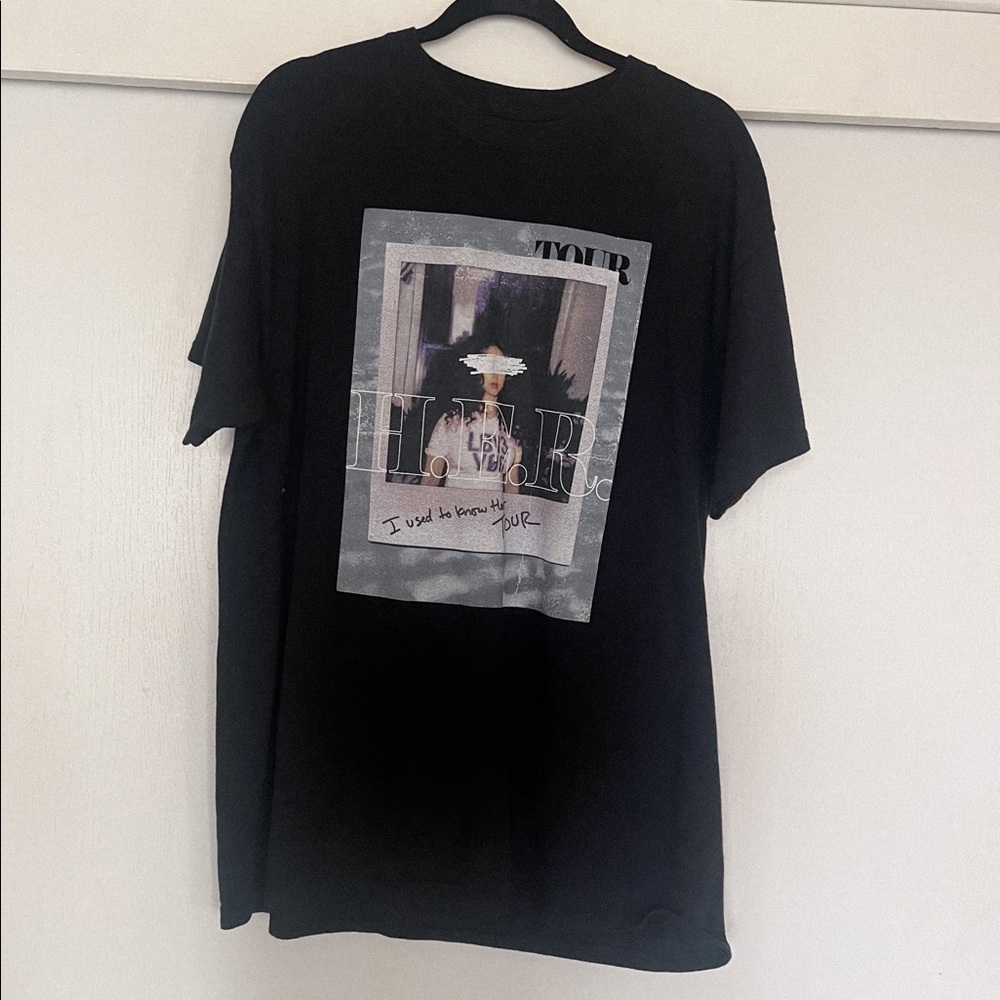 black tee
